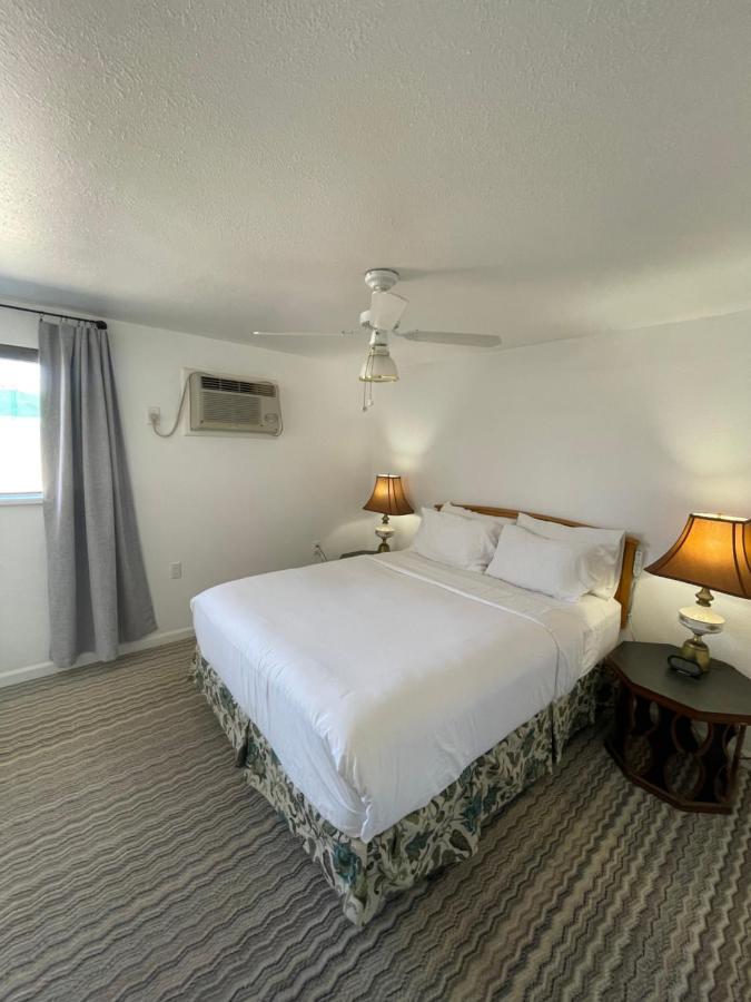 The Aztec Motel & Creative Space Seligman Exterior photo