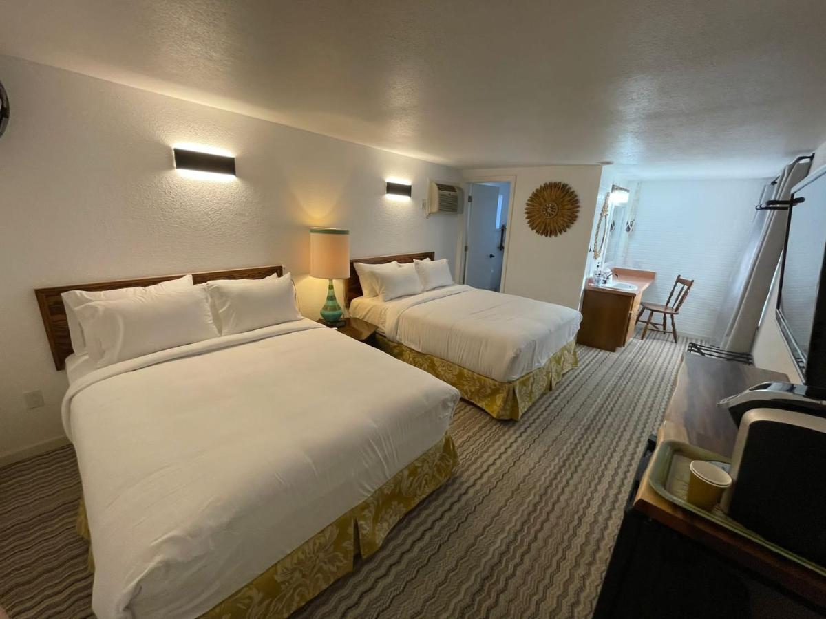 The Aztec Motel & Creative Space Seligman Exterior photo