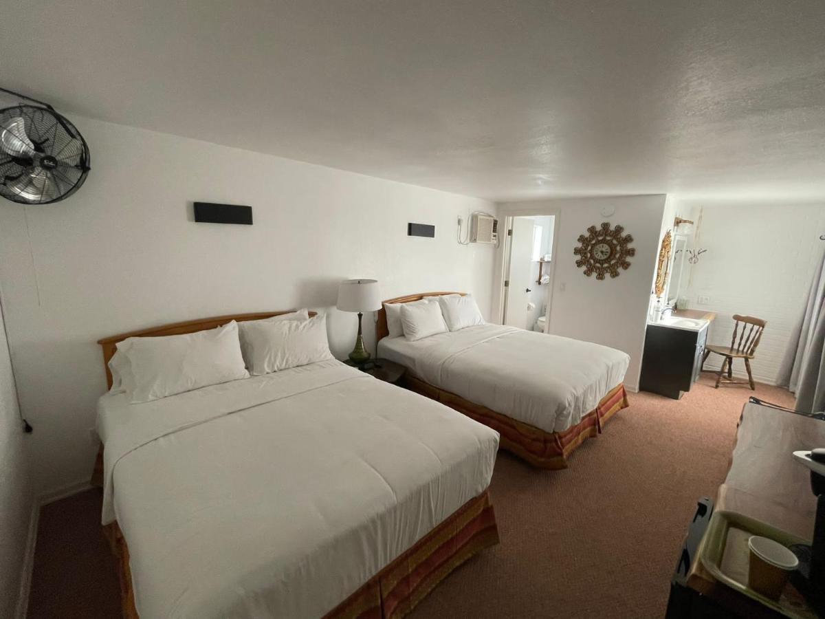 The Aztec Motel & Creative Space Seligman Exterior photo